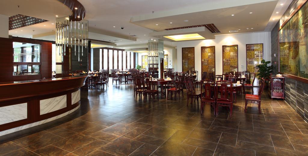 Lacosta Seaside Resort Hotel Sanya Саня Екстериор снимка