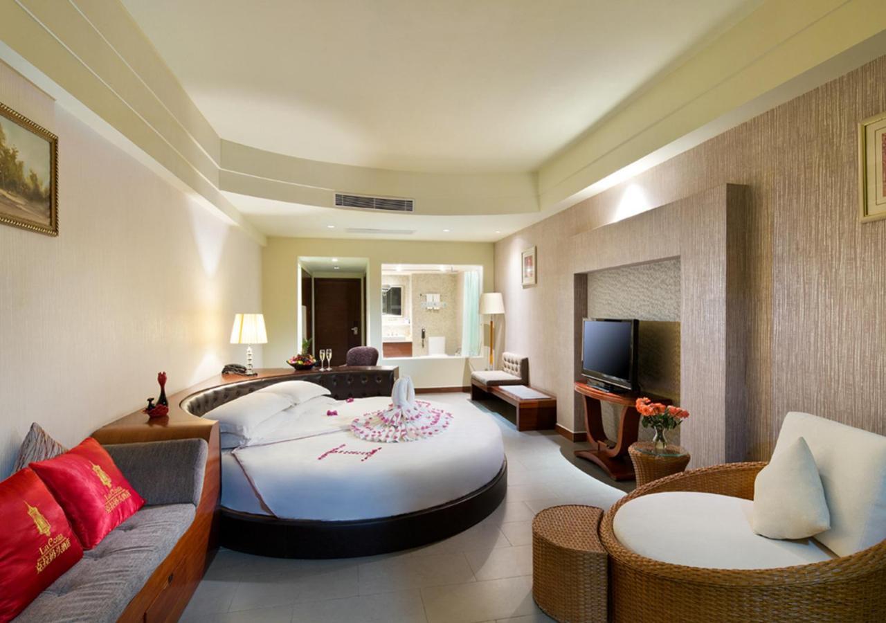 Lacosta Seaside Resort Hotel Sanya Саня Екстериор снимка
