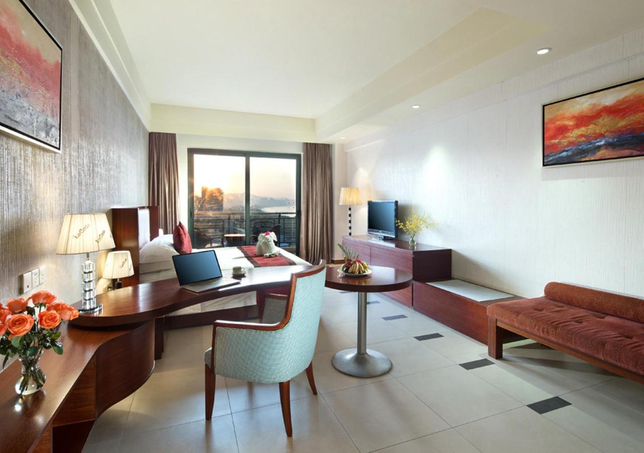 Lacosta Seaside Resort Hotel Sanya Саня Екстериор снимка